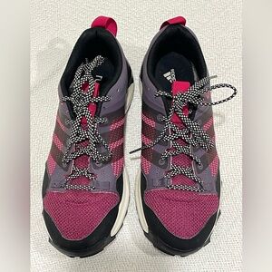 Adidas like new running shoes size 8